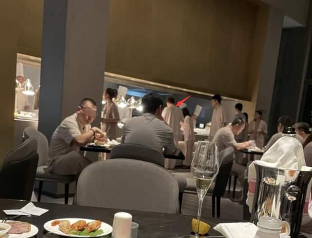 王思聪最新爆料酒店,揭秘娱乐圈不为人知的一面 第3张 王思聪最新爆料酒店,揭秘娱乐圈不为人知的一面 第3张